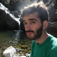 Tomás